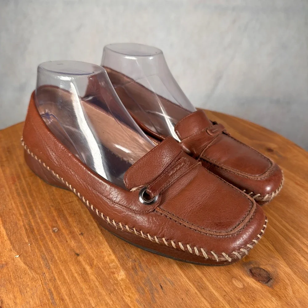 Nurture by Lamaze nurture leather